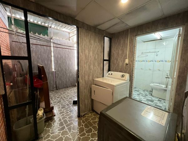 Cho thuê nhà mặt phố, không gian rộng rãi diện tích 120m2, 3 tầng lầu taih trung tâm Đà Lạt