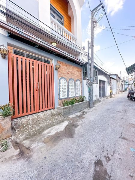 NGỘP BANK GIẢM GẤP 510 TRIỆU NHÀ TRỆT LẦU TUYỆT ĐẸP HẺM 233