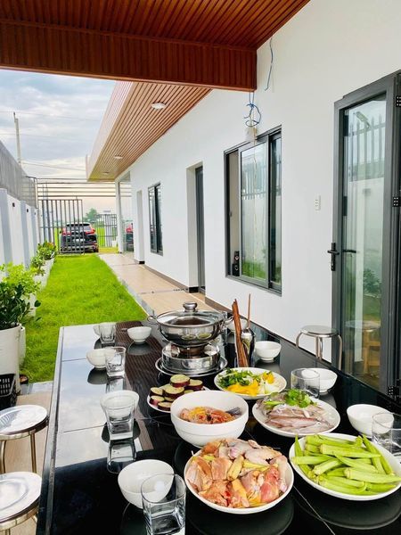 HOMESTAY - ĐẸP - RỘNG - XÂY MỚI - NĂM 2022 GẦN TRUNG TÂM PHAN THIẾT