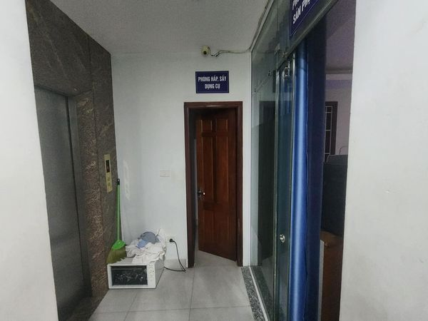 Cho thuê nhà nguyên căn Lý Thường Kiệt, Hoàn Kiếm. Gần nhiều bệnh viện lớn: phụ sản TW, K1, 108,...