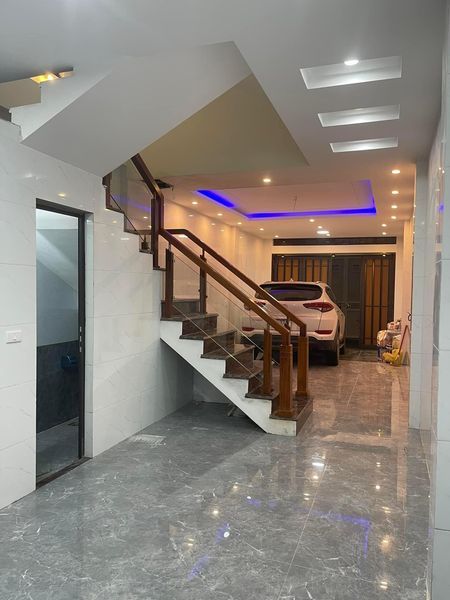 BÁN NHÀ 3 TẦNG MỚI TINH Vị trí ngõ Bùi Huy Bích