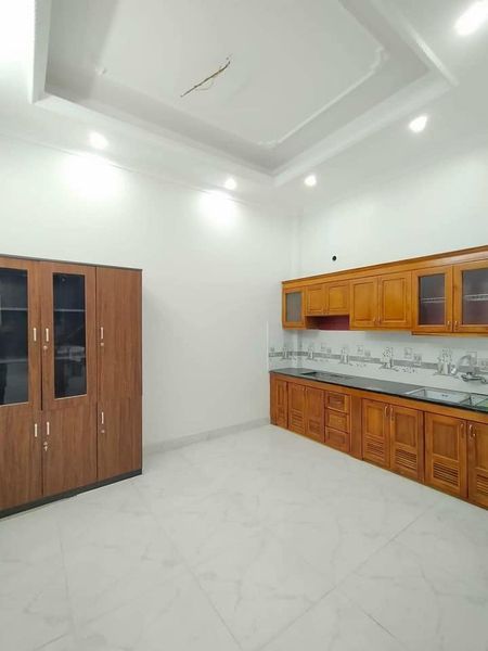 Chính chủ gửi bán căn nhà 3 tầng ngõ mỹ xá ôtô đỗ cửa ngày đêm gần trg Nguyễn Trãi gần chợ Mỹ Trọng