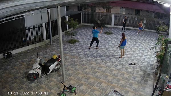 Cho thuê phòng trọ 1tr 1 tháng bao gồm: phòng khép kín 20m2 ngõ 327 sn 102, đường Kim Đồng Yên Baí