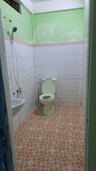 Cho thuê nhà Hẽm Phan Đình Phùng. Nhà có gác lửng, cao ráo, mát mẻ.
