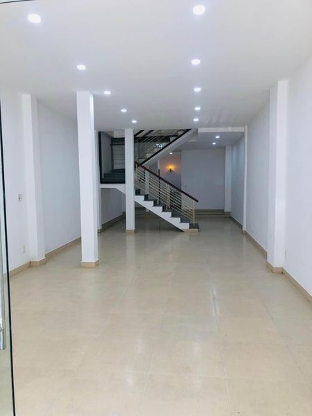Cho Thuê Nhà 3 Tầng Mặt Tiền Đường Nguyễn Chí Thanh Hải Châu Đà Nẵng