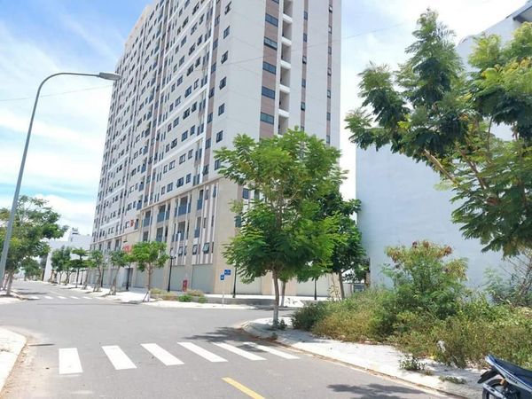 Bán nhà 3 tầng,1 tum,đô thị Hà Quang 1,Nha Trang,đối diện các tòa nhà chung cư ,vị trí kd đắc địa