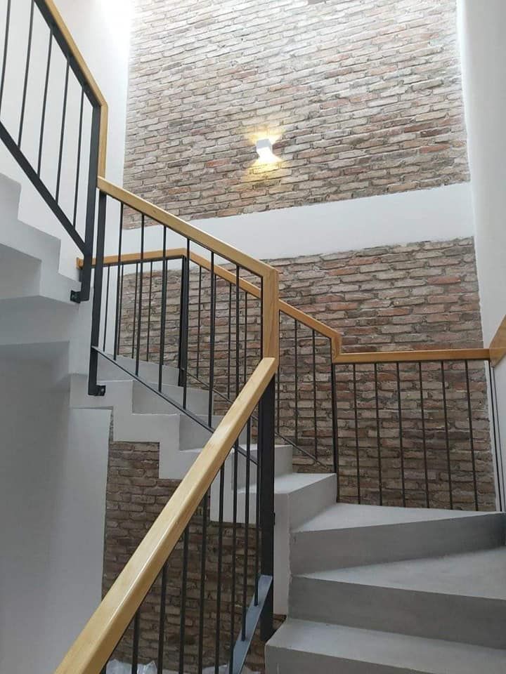 Bán nhà 3 tầng,1 tum,đô thị Hà Quang 1,Nha Trang,đối diện các tòa nhà chung cư ,vị trí kd đắc địa