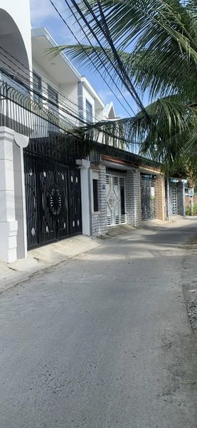 Chủ gửi 2 căn nhà liền kề mới xây đẹp lung linh tại hẻm 505 Lương Định Của, xã Vĩnh Ngọc.