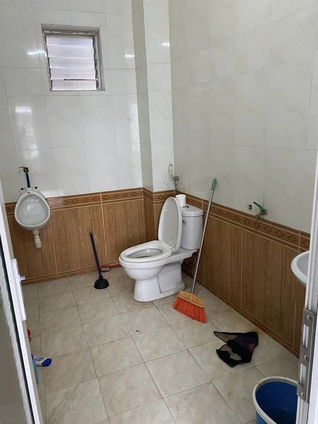 Cc em cần cho thuê mặt bằng mặt tiền quốc lộ 9 phía gần công viên FIden gần Cay xăng dốc Ma