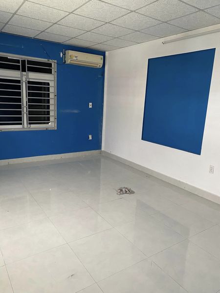 Cc em cần cho thuê mặt bằng mặt tiền quốc lộ 9 phía gần công viên FIden gần Cay xăng dốc Ma