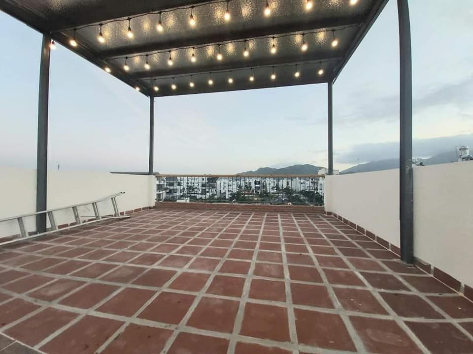 Bán nhà 3 tầng,1 tum,đô thị Hà Quang 1,Nha Trang,đối diện các tòa nhà chung cư ,vị trí kd đắc địa