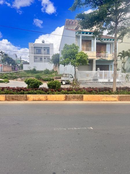 Chủ cần tiền pán nhanh đất số 191 Cách Mạng tháng Tám hai mặt tiền- phường Hoa Lư ngay tttp Pleiku
