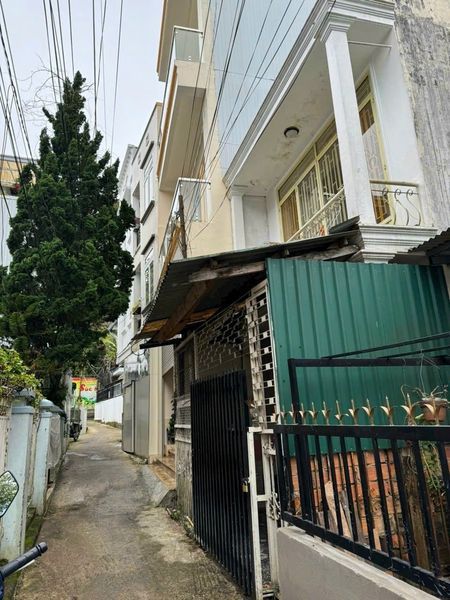 HẠ GIÁ CHỈ CÒN 3.97 TỈ NHÀ QUÁ RẺ Ạ KIẾM ĐÂU RA TẠI THÀNH PHỐ ĐÀ LẠT