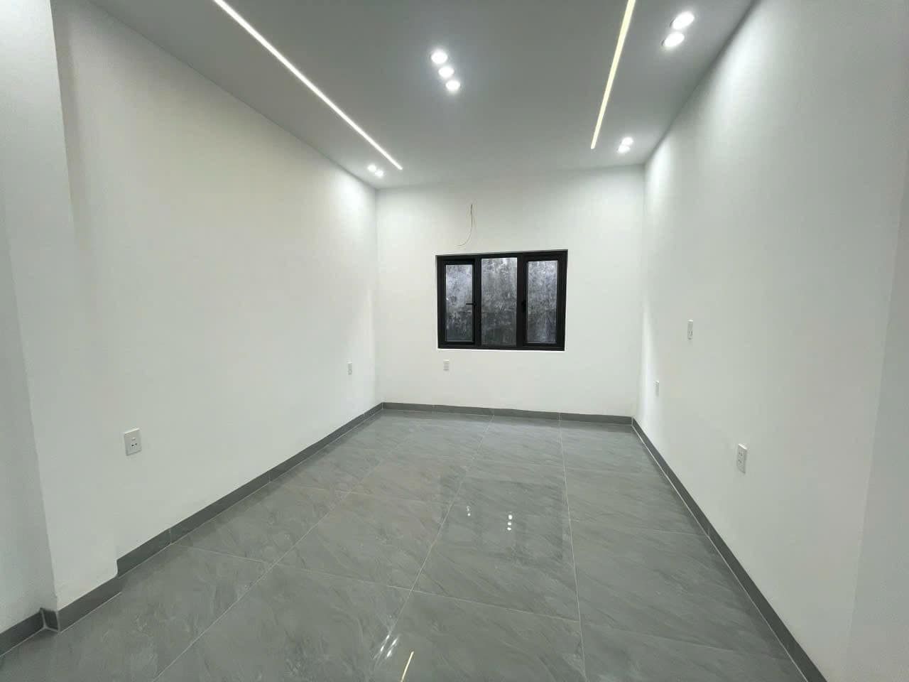 Mở bán căn nhà xinh đẹp 2,5 tầng mới tinh tại phố AN DƯỚNG - TÔNG ĐỨC THẮNG - NGUYỄN CÔNG HOÀ