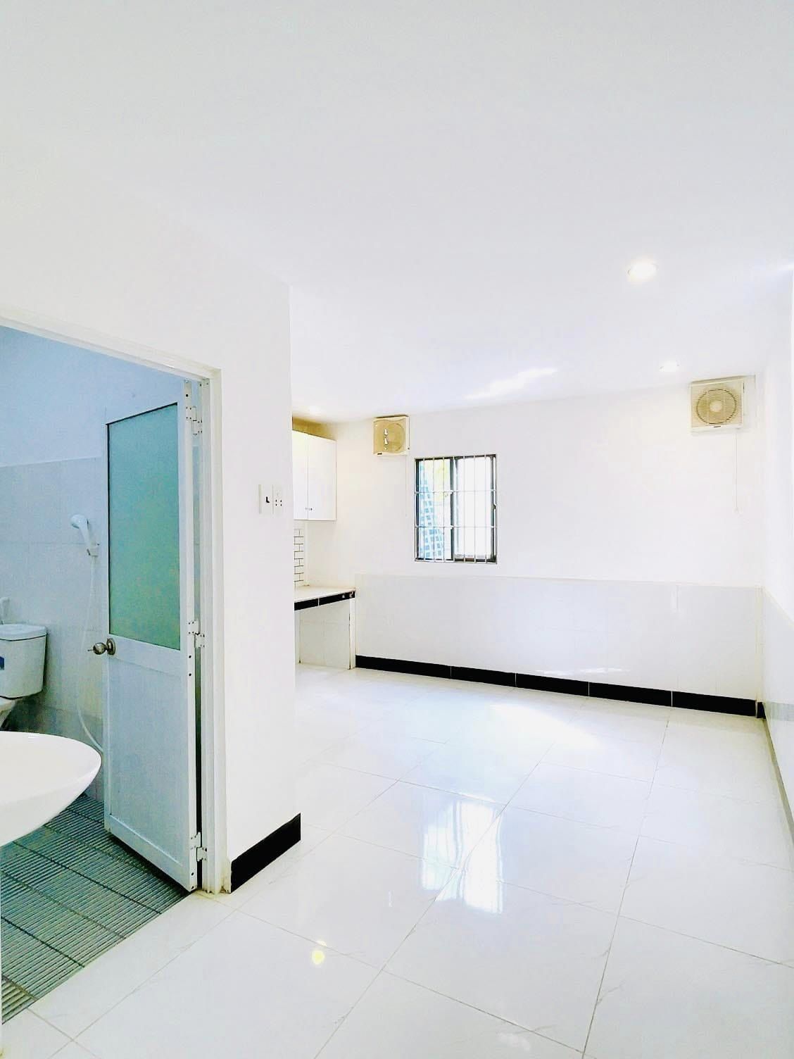MUA NHÀ ĐÓN TẾT 2024 Chỉ cần trả trước 300 triệu là nhận nhà NHÀ HẺM 534 LÝ THƯỜNG KIỆT, P.4, TPST