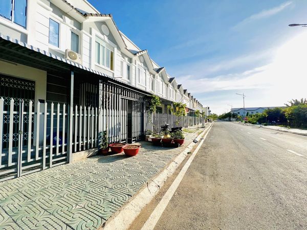 Cho thuê nhà Liền kề Mới 100% Khu đô Thị Phường 4 Trà Vinh