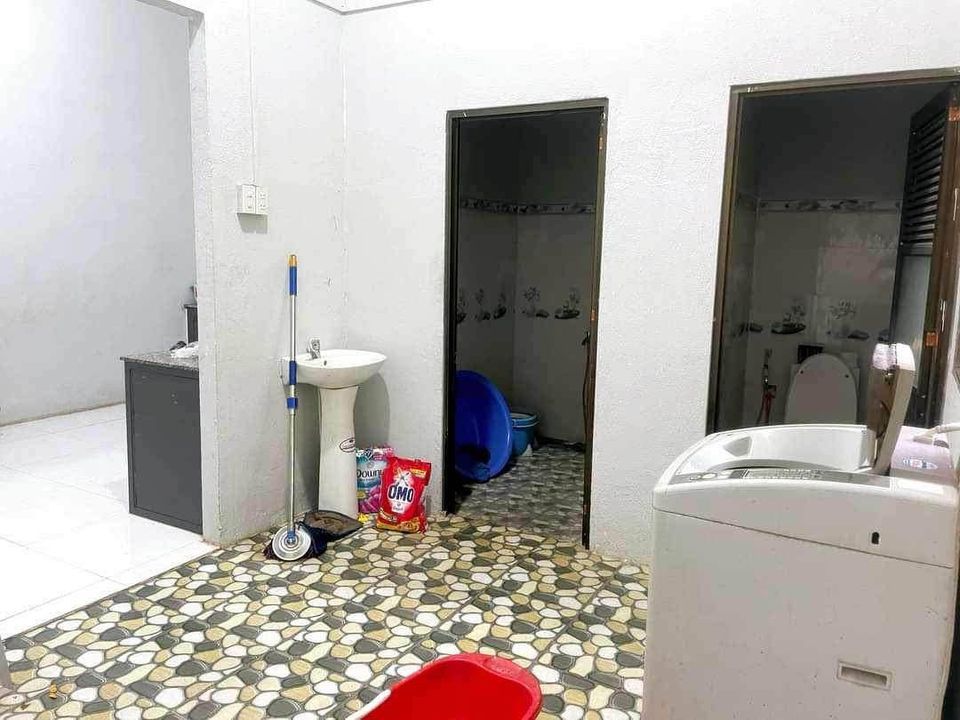 Chính Chủ Gửi Bán căn nhà Mặt tiền kinh doanh Mặt Tiền nhựa 8m.Gần Ngã 4 Tân Lập