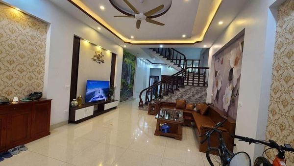 Bán nhanh nhà 2,5 tầng trung tâm Bắc Cường Lào Cai cực đẹp, giá hợp lý