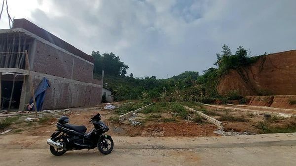 CẦN BÁN NHANH TRƯỚC TẾT LÔ ĐẤT VT2 ĐƯỜNG KHE TRÁM KM8 THÀNH PHỐ YÊN BÁI