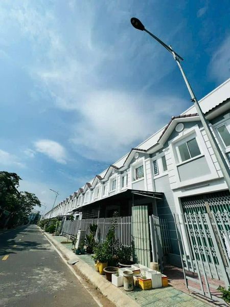 Cho thuê nhà 1 trệt 1 lầu Khu đô thị mới Trà Vinh Giá 3tr/tháng Cọc 1 tháng