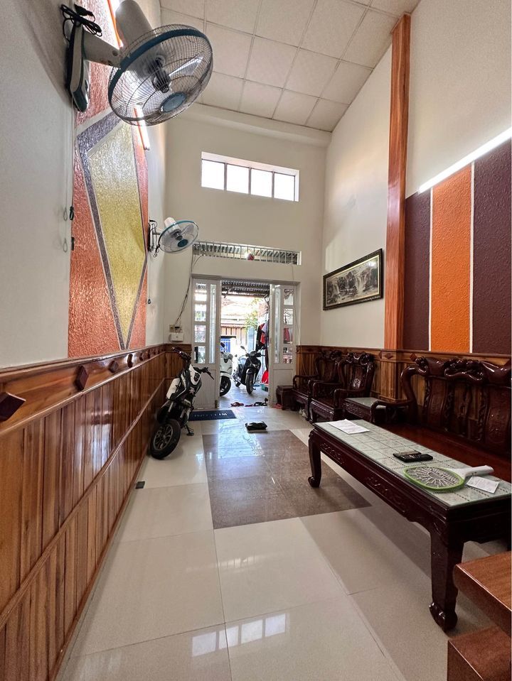 Bán nhà Gác lừng khu bàn cờ đường Lê Văn Tám, Phước Long, Nha Trang.