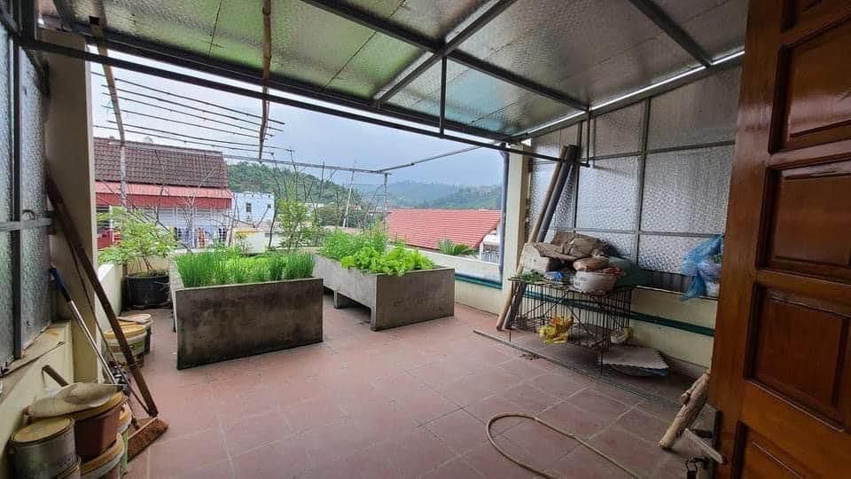 Bán nhanh nhà 2,5 tầng trung tâm Bắc Cường Lào Cai cực đẹp, giá hợp lý