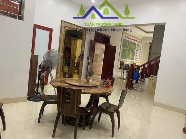 Chính chủ cho thuê nhà 5 tầng P.Dĩnh Kế Thành phố Bắc Giang Giá 10-25tr tuỳ mục đích sự dụng.