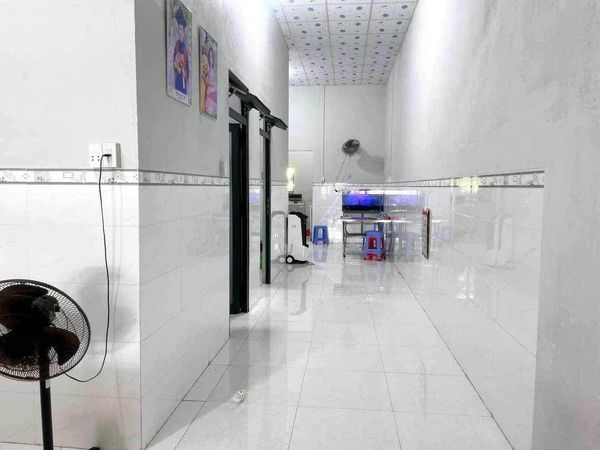 Chính Chủ Gửi Bán căn nhà Mặt tiền kinh doanh Mặt Tiền nhựa 8m.Gần Ngã 4 Tân Lập