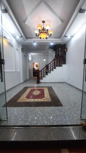 Nhà 3 Tầng Ngõ Gốc Mít Hùng Vương Nam Định vị trí đẹp ngay Hồ Vị Xuyên