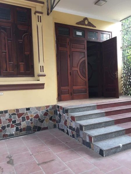 Cho thuê nhà ở biệt thự khu vực Duy shop Đồng Quang gần cao đẳng văn hoá nghệ thuật.
