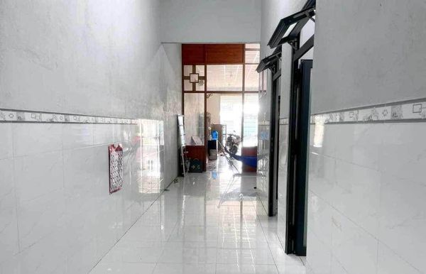 Chính Chủ Gửi Bán căn nhà Mặt tiền kinh doanh Mặt Tiền nhựa 8m.Gần Ngã 4 Tân Lập