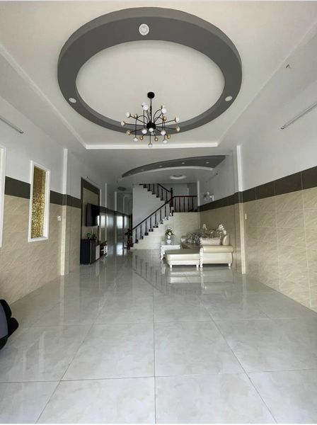 Nhà 1 trệt 1 lầu mặt tiền giá tốt cho anh chị có nhu cầu đường_Trần_Hưng_Đạo - Phường 2, Sóc Trăng