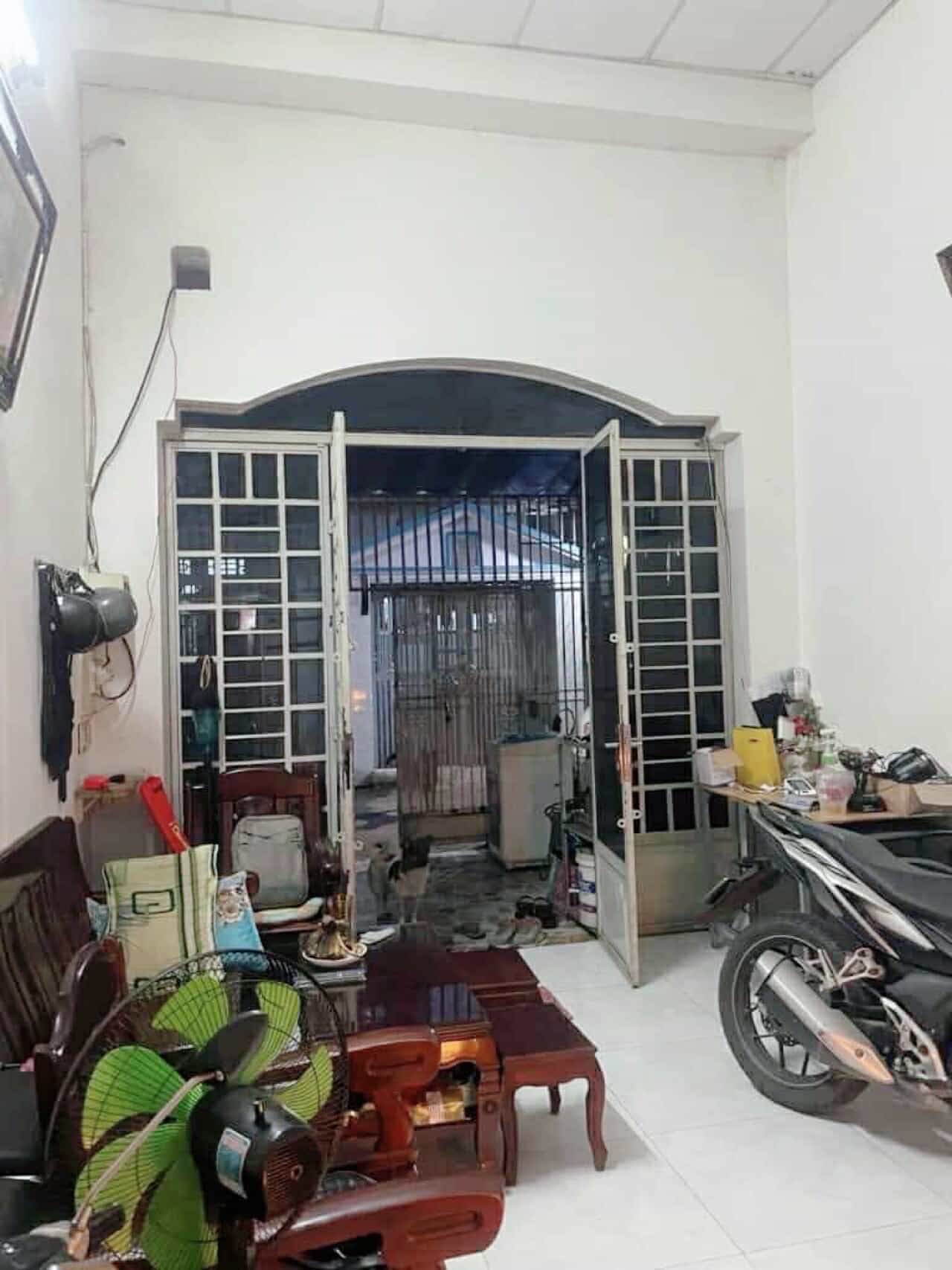 Bán nhà hxh cấp 4 có lửng 42m2 sát mt Tân Chánh Hiệp 16 , gần BV Q12 , 3 tỷ nhỉnh 0932030061