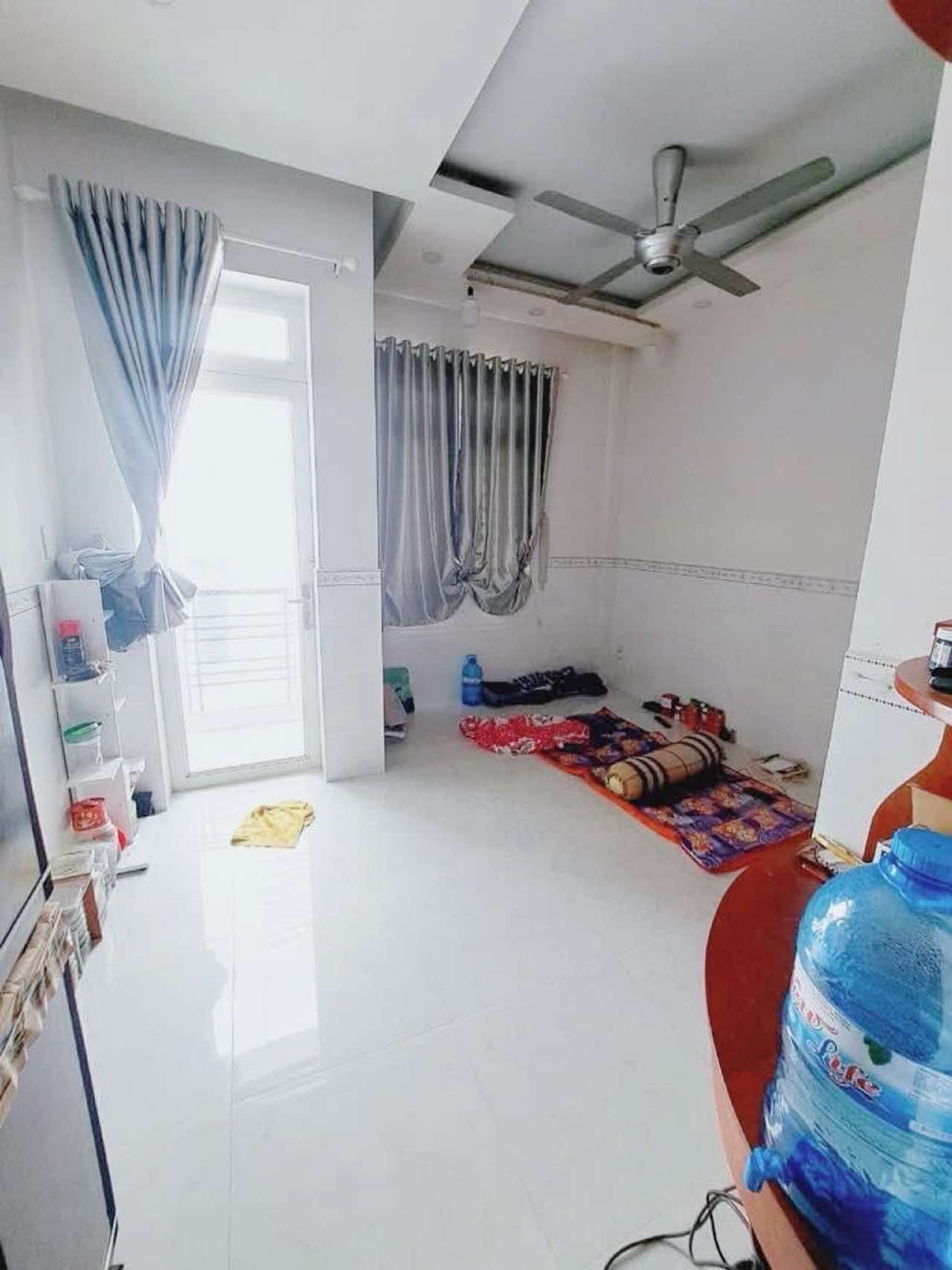 Bán nhà sát mặt tiền 32m2-4tang ngay chợ Tân Hương Tân Phú - hẻm 3 gác - 4 tỷ nhỉnh 0932030061