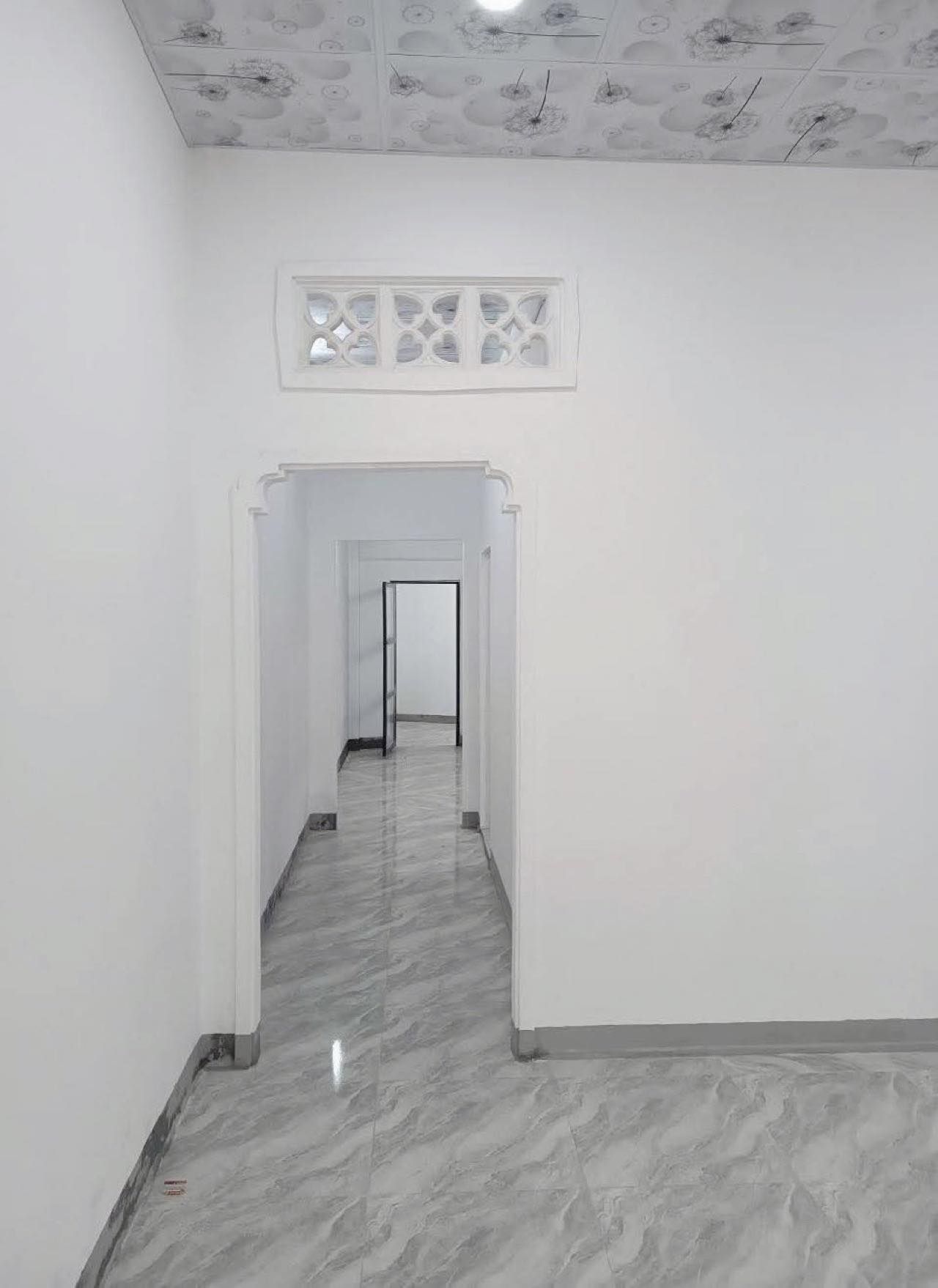 Nhà cấp 4 , 82m2 (4,5x18) sát mt Trương Thị Hoa Q12 , hẻm kiamoning , 4 tỷ nhỉnh 0932030061