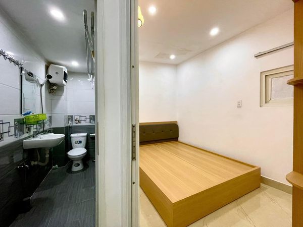Nhà 2 tầng lửng kiệt chuẩn 2,5m K368 Hoàng Diệu thông Nguyễn Hoàng Hải Châu Đà Nẵng