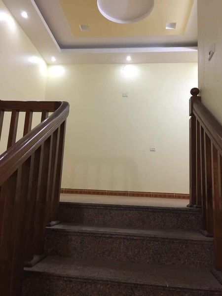 Cho thuê nhà ở biệt thự khu vực Duy shop Đồng Quang gần cao đẳng văn hoá nghệ thuật.