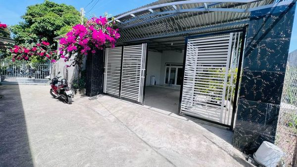 Nhà đẹp phan rang đang cần bán, thiết kế phong cách hiện đại, bên trong nhà bố trí theo sở thích củ
