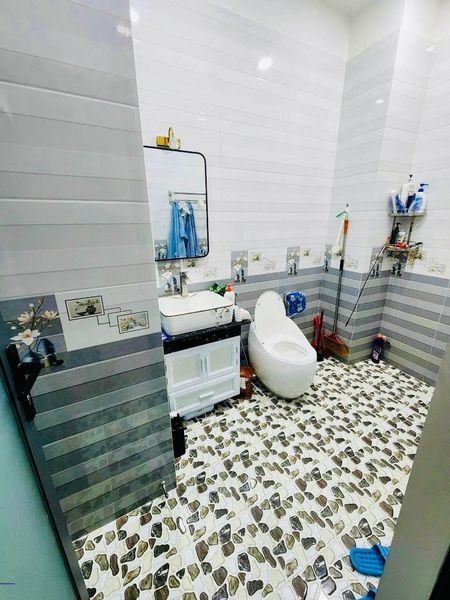 Bán nhanh nhà 3 tầng hẻm Mai Xuân Thưởng - Vĩnh Hải Tp Nha Trang