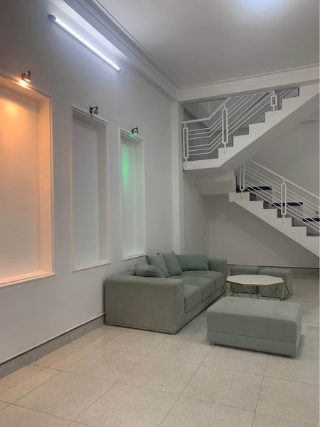 Nhà 2 Tầng - Sát Bệnh Viện Chấn Thương Chỉnh Hình - Ra Phạm Văn Đồng chỉ 50m.