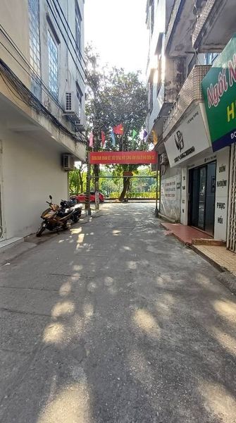 Nhà 3 Tầng Ngõ Gốc Mít Hùng Vương Nam Định vị trí đẹp ngay Hồ Vị Xuyên