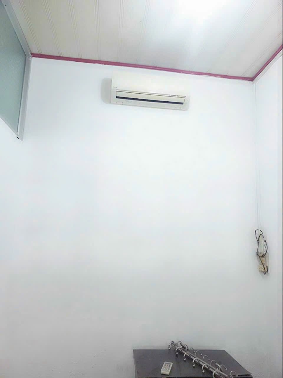 Cho thuê nhà trệt lầu 4,5 triệu, cọc 1 tháng- gần Vincom Hùng Vương