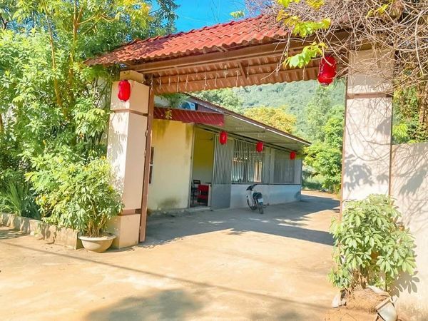 Mảnh đất đầu tư sinh lời làm ngôi nhà thứ 2 đã đầy đủ cảnh quan nhà cửa phòng hát sân vườn Đà Bắc