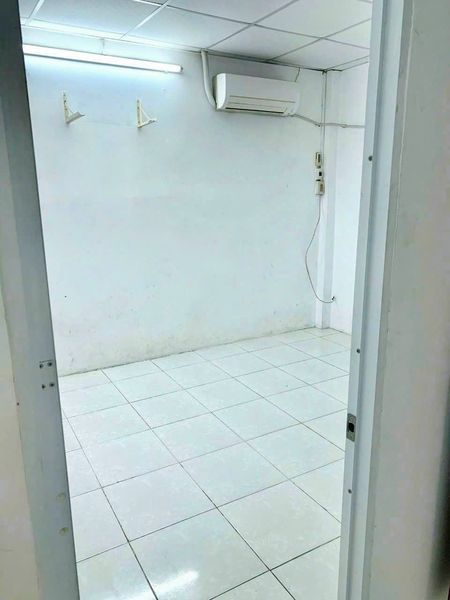 Nhà Thuê Góc 2 Mặt Tiền HẺM Âu Cơ . P_Phú Trung. Q. Tân Phú Hồ Chí Minh