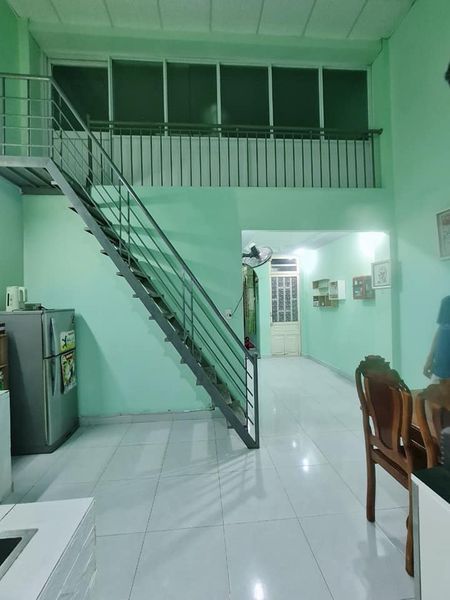 Bán nhà gac lửng dt 5x15 hướng đông Vt: tổ 10 ,kp3 Trảng dài