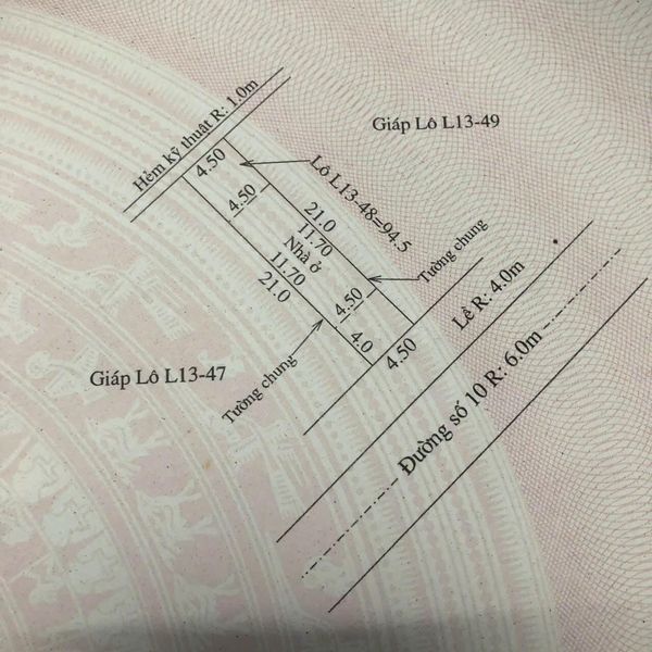 Bán nhà có 2p ngủ, 1p khách, 1 bếp, 1 toilet. Khu ở an ninh- sạch sẽ, giao thông tiện lợi.