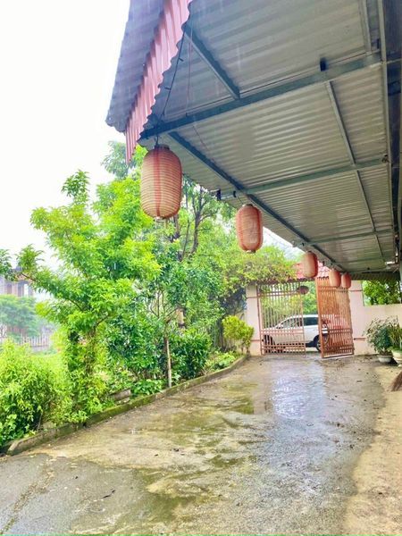 Mảnh đất đầu tư sinh lời làm ngôi nhà thứ 2 đã đầy đủ cảnh quan nhà cửa phòng hát sân vườn Đà Bắc