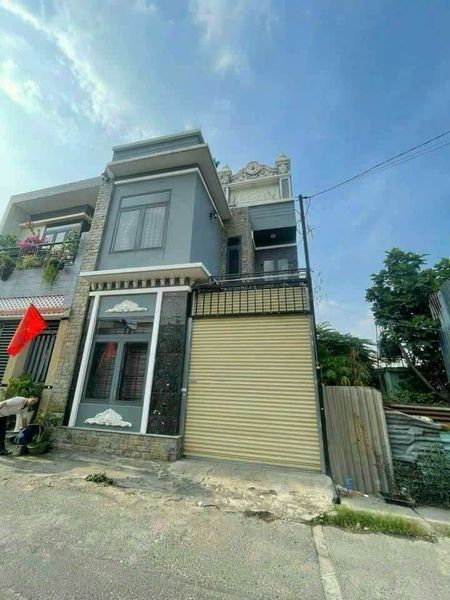 Cho Thuê Nhà 1 trệt 1 lầu giá chỉ 5,5tr gần đại học công nghệ đồng Nai , gần ngã tư Nguyễn Khuyến