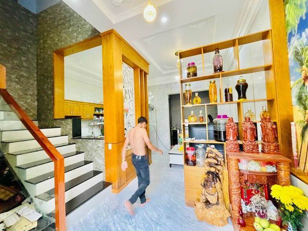 Cho Thuê Nhà 1 trệt 1 lầu giá chỉ 5,5tr gần đại học công nghệ đồng Nai , gần ngã tư Nguyễn Khuyến