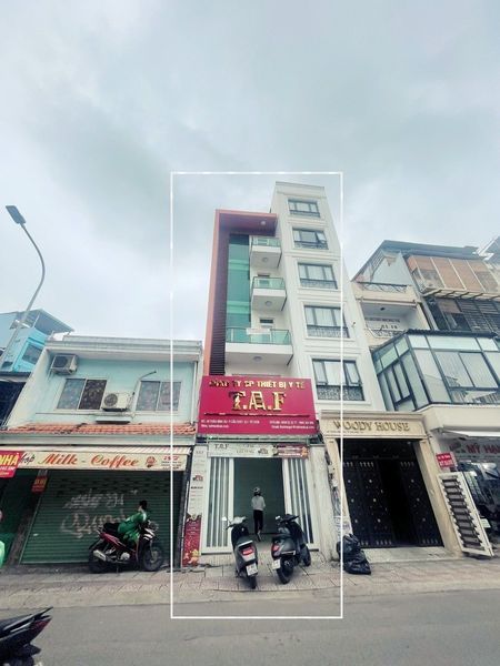 CHO THUÊ Nhà Mặt Tiền Đường Trần Đình Xu, Phường Cầu Kho, Quận 1
